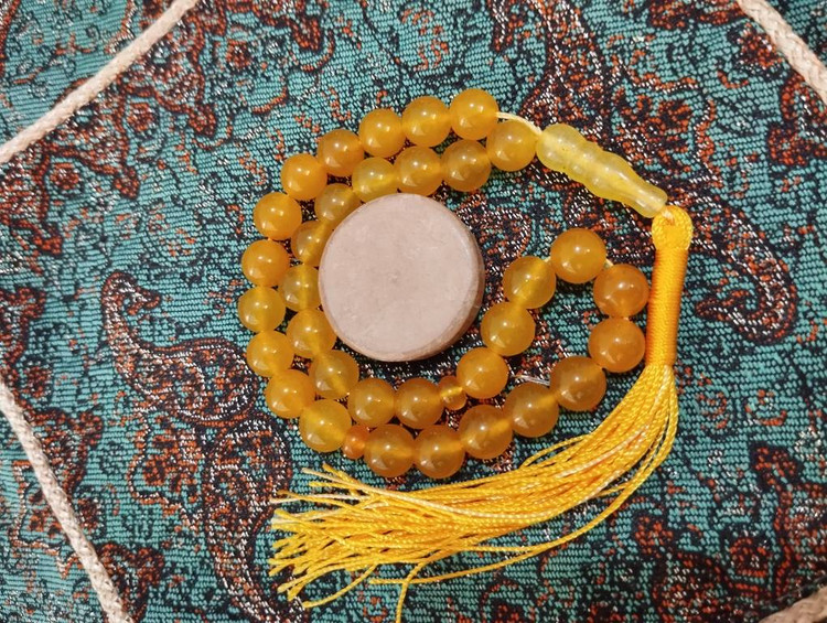 خرید تسبیح عقیق زرد رنگ